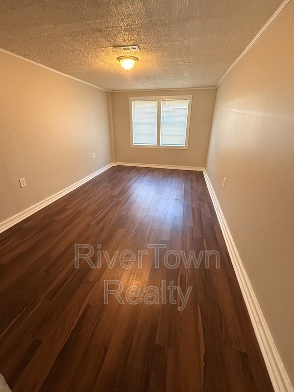 4070 Kerwin Dr - Photo 6 of 12