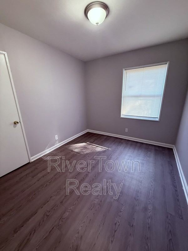 1456 Paullus Ave - Photo 5 of 10