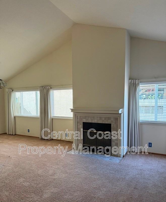 161 Pebble Pl - Photo 4 of 28