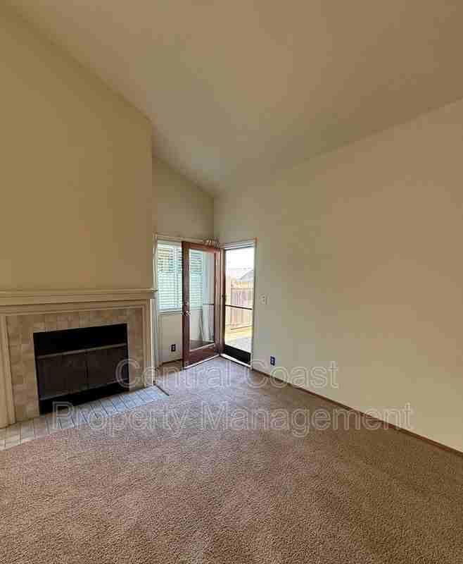 161 Pebble Pl - Photo 5 of 28