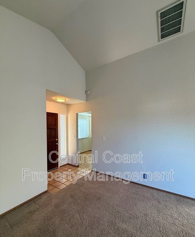 161 Pebble Pl - Photo 6 of 28