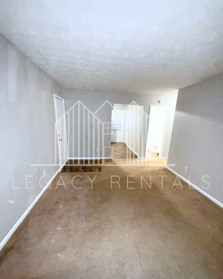 181 Miller Drive - Photo 2 of 5