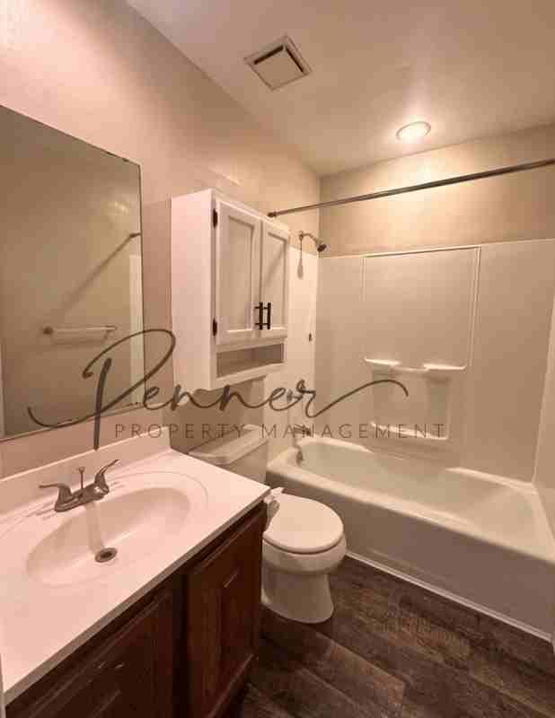 2412 Sw Jackson St - Photo 6 of 10