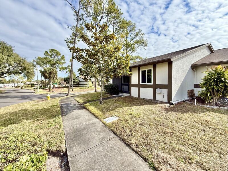 2900 Grovewood Blvd - Photo 4 of 50