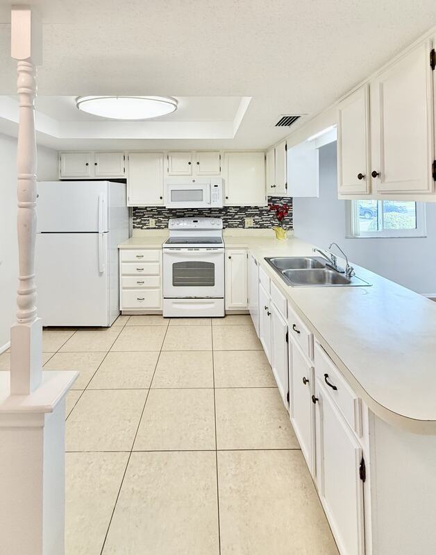 2900 Grovewood Blvd - Photo 6 of 50