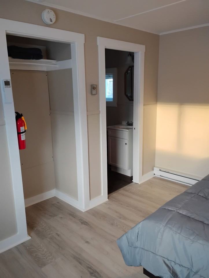 Searsport Suites - Photo 4 of 7