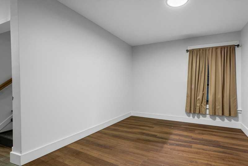 721 N Wood Ave - Photo 2 of 5