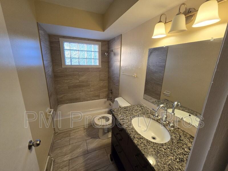 6901 N 42nd St - Photo 2 of 29