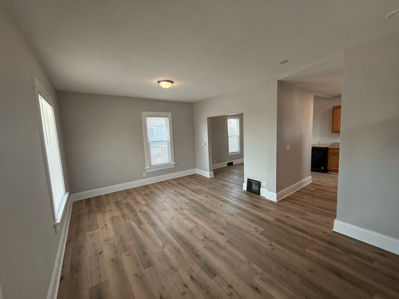 1828 Mount Vernon Rd Se - Photo 3 of 29