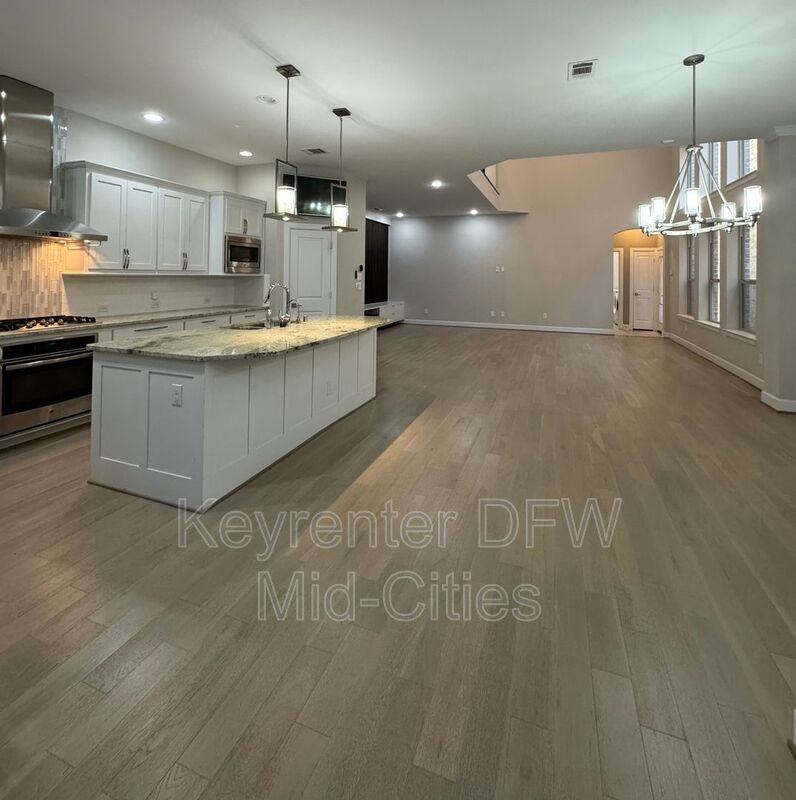 6726 Deleon St - Photo 6 of 28