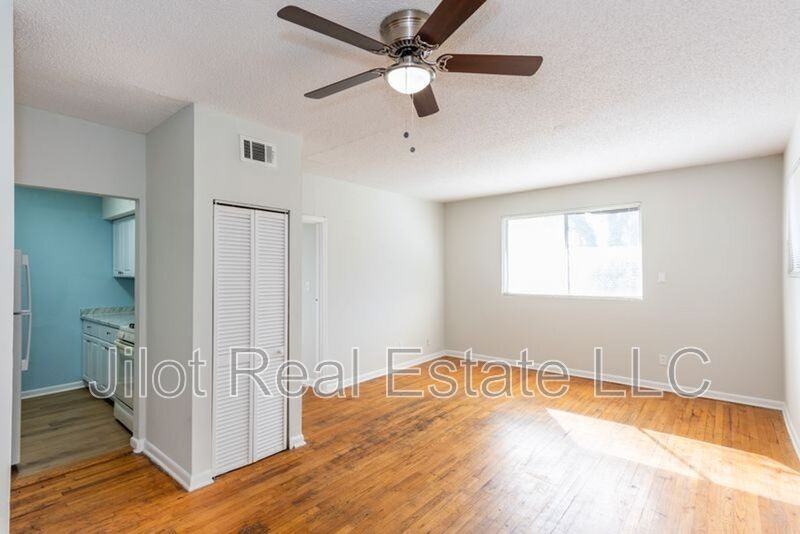 496 Holderness St Sw #14 - Photo 2 of 7