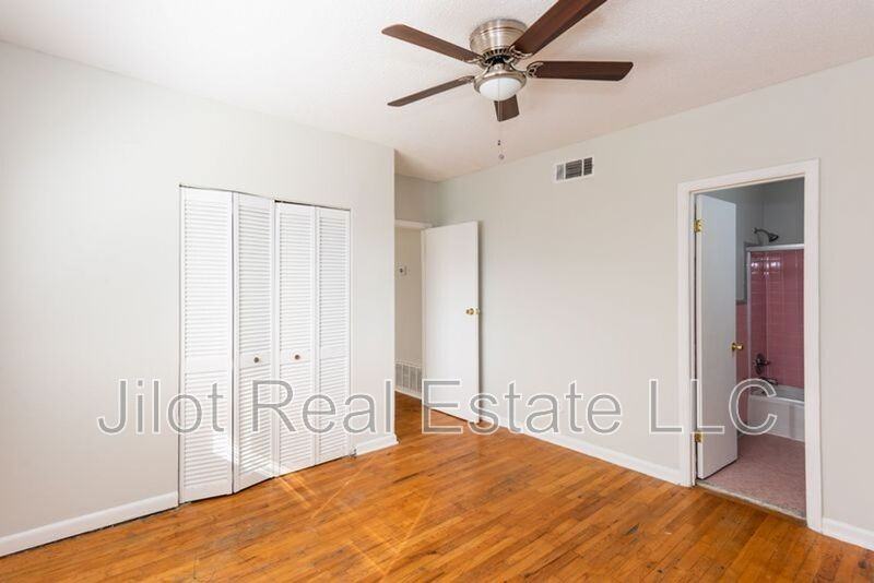 496 Holderness St Sw #14 - Photo 5 of 7