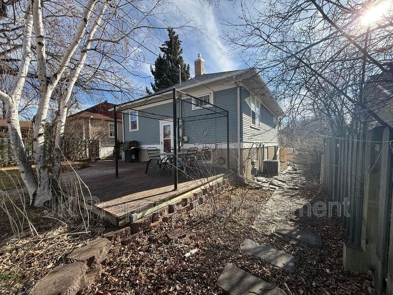 2217 1st Ave S - Photo 2 of 15