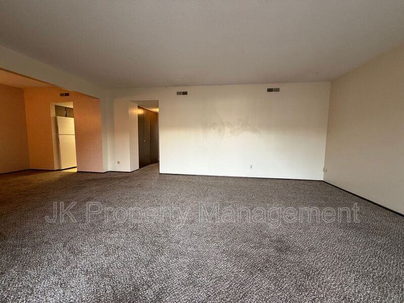 2300 14th Ave S #22 - Photo 3 of 20