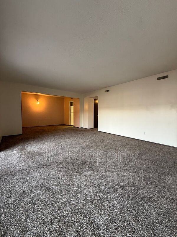 2300 14th Ave S #22 - Photo 4 of 20