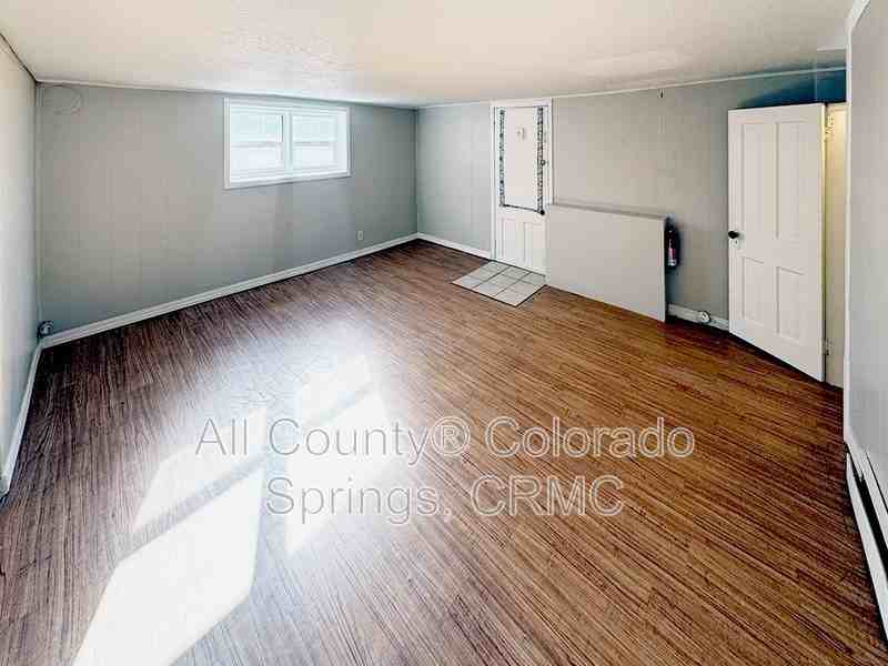 1632 W Kiowa St #5 - Photo 6 of 14