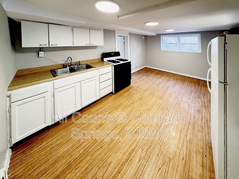 1632 W Kiowa St #5 - Photo 3 of 14