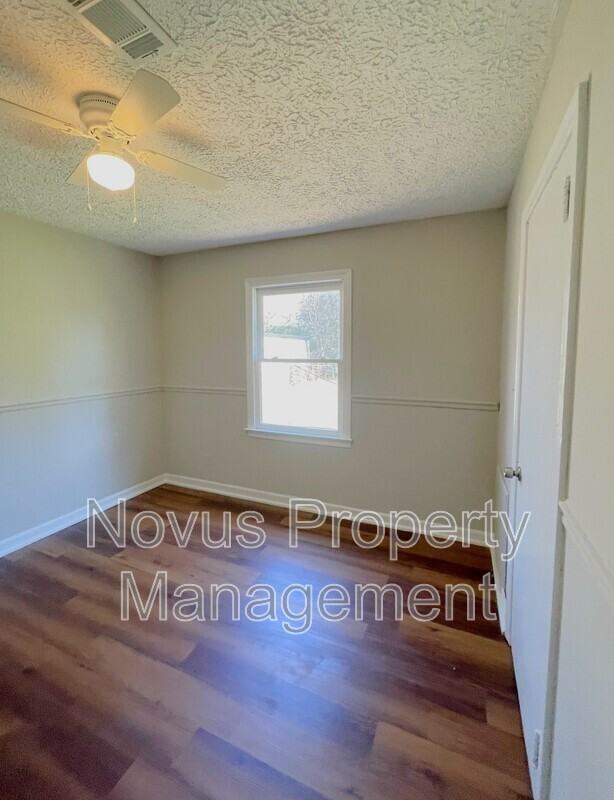 135 Love St - Photo 7 of 14