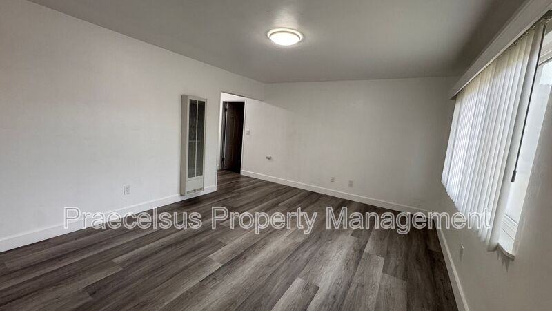 8235 Alton Dr - Photo 3 of 20