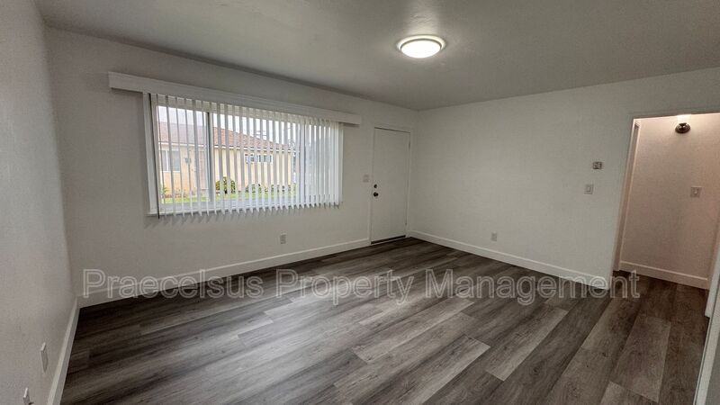 8235 Alton Dr - Photo 4 of 20