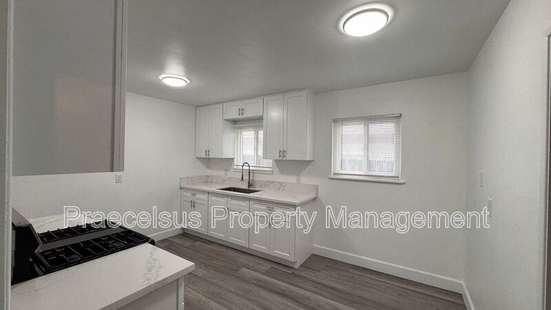 8235 Alton Dr - Photo 6 of 20