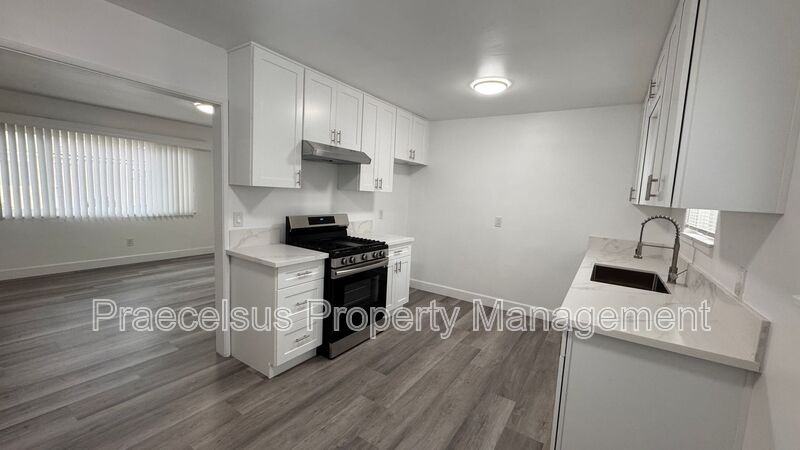 8235 Alton Dr - Photo 7 of 20