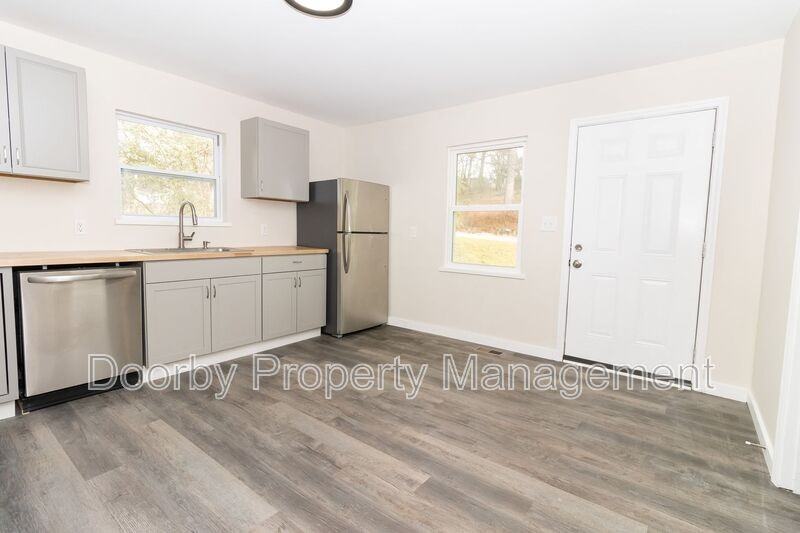 3108 Mary Walker Pl - Photo 3 of 14