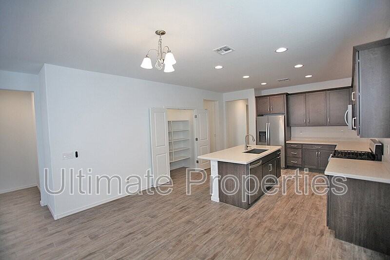 12624 W Nogales Dr - Photo 6 of 22