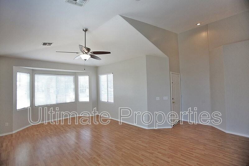 7550 W Gardenia Ave - Photo 3 of 23