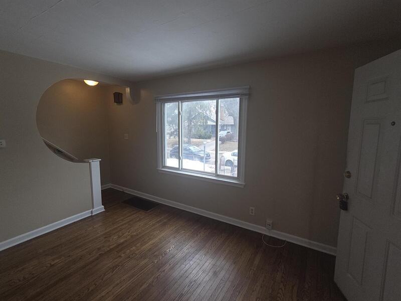 1519 W 28th St - Photo 2 of 10