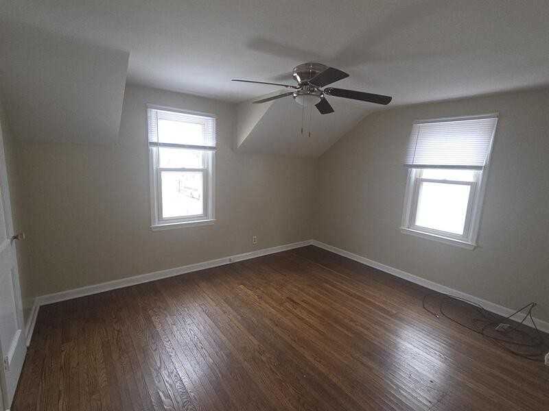 1519 W 28th St - Photo 7 of 10