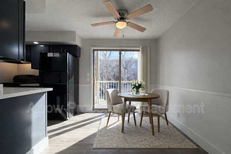 1429 N 34th St #3 - Photo 3 of 11