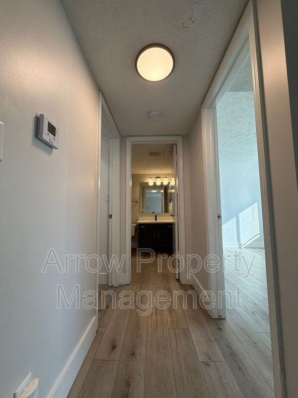 1429 N 34th St #3 - Photo 6 of 11