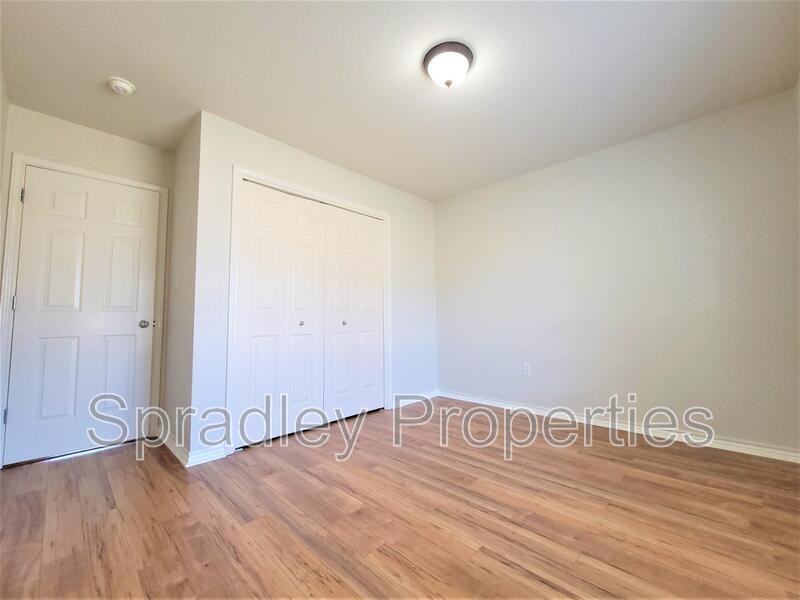 5218 Southern Crossing Dr - Photo 5 of 11