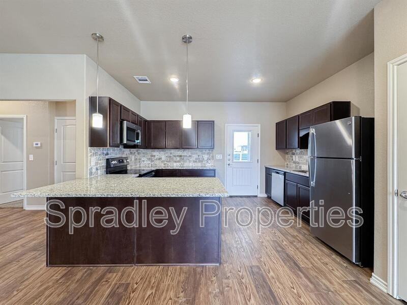 1050 Hibiscus Unit B - Photo 4 of 11