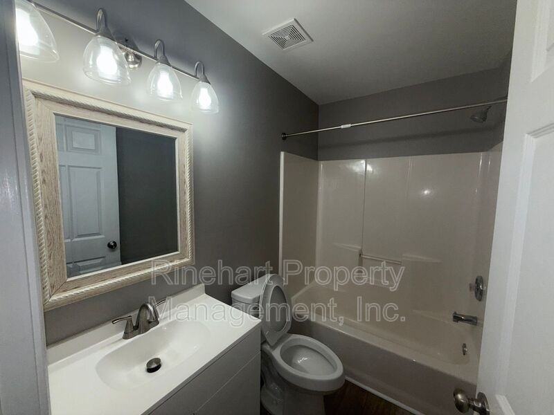 1024 Cherry Meadow Ln #7B - Photo 7 of 10