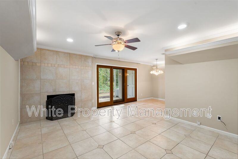7825 Renaissance Ct #B - Photo 6 of 27