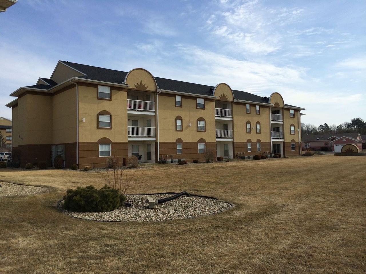 Pointe West Apartments - Photo 2 of 40