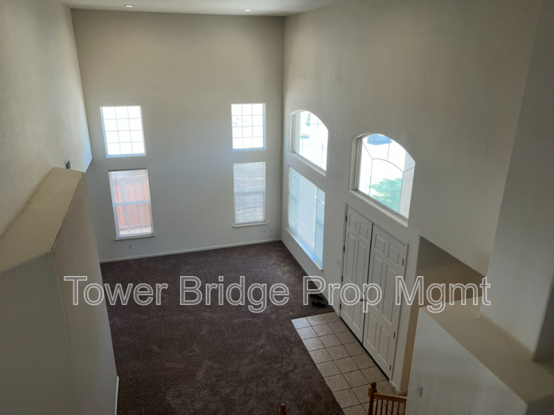 3918 Ginko Way - Photo 4 of 28