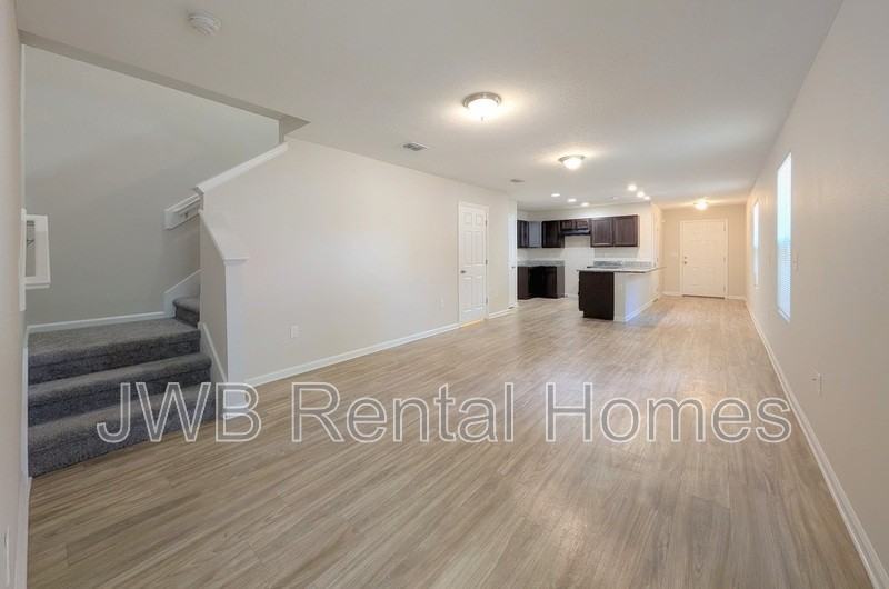 8835 Hare Ave - Photo 5 of 19