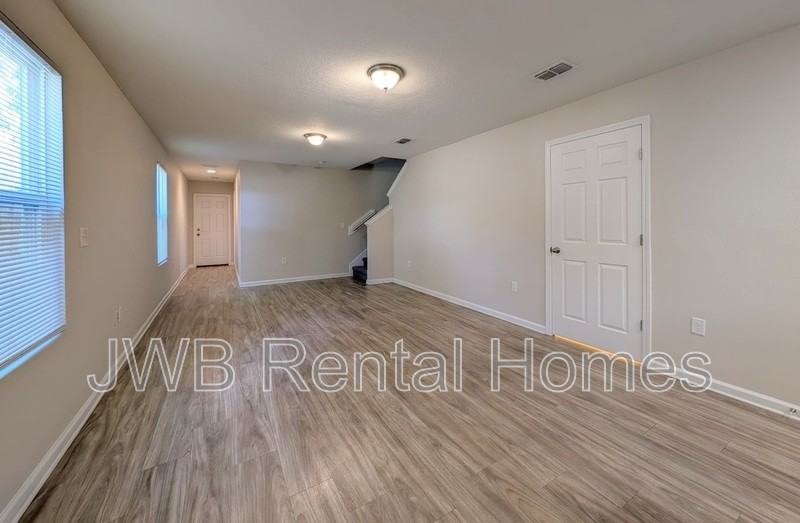 8835 Hare Ave - Photo 6 of 19