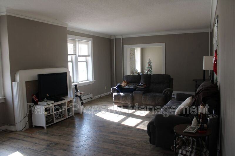 130 Parsons St - Photo 4 of 22