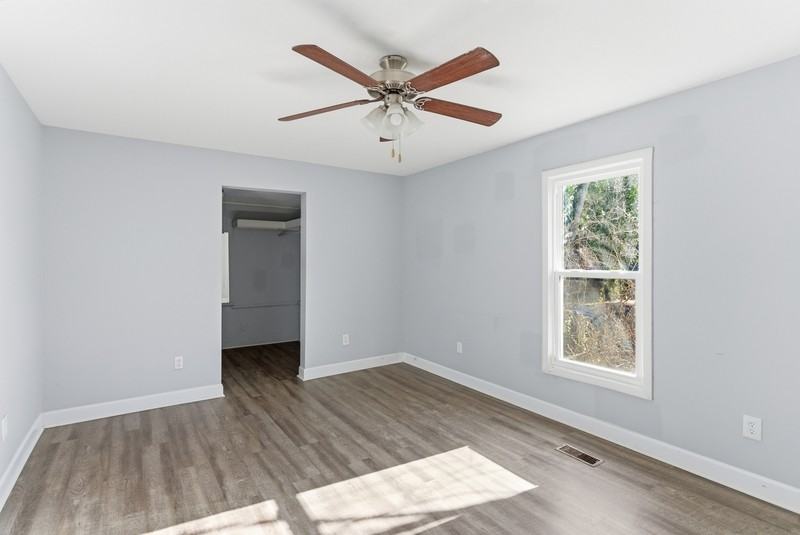 1514 Monroe Ave - Photo 5 of 10