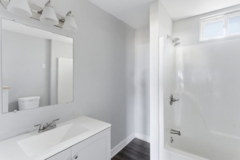 1514 Monroe Ave - Photo 7 of 10