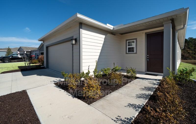 11351 Streamsong Dr - Photo 2 of 38