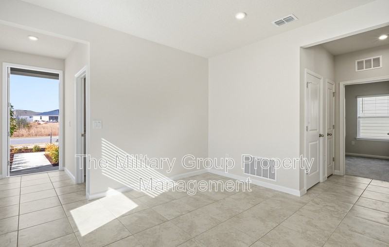 11351 Streamsong Dr - Photo 7 of 38