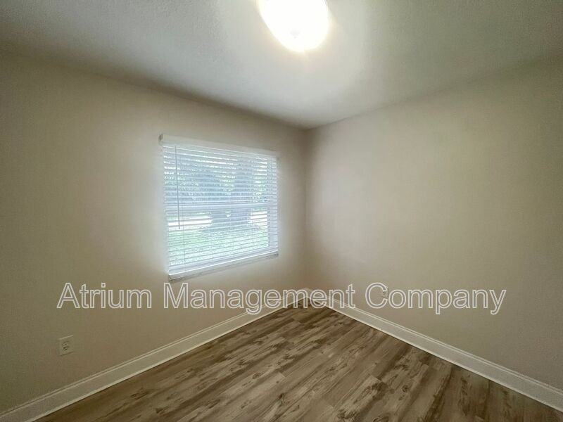 113 N High St - Photo 7 of 10