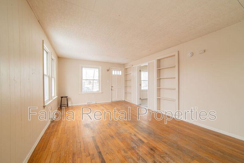 201 F St - Photo 3 of 13