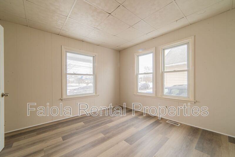 201 F St - Photo 6 of 13