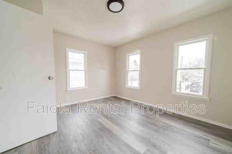 202 N 7th St #2ndFL - Photo 5 of 10